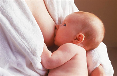 母乳喂养后乳房下垂能不能预防