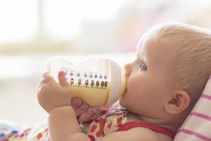 宝宝该补充维生素AD还是维生素D呢？