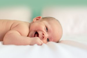 兩歲男孩嘴周邊有汗毛正常嗎？