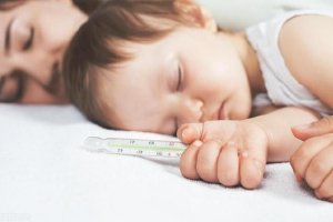  Does one year old child have a fever of 39 degrees need to take antipyretic?