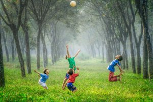 少年兒童夏季鍛煉要科學補水