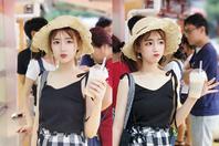 同济校花置身麦田神情陶醉