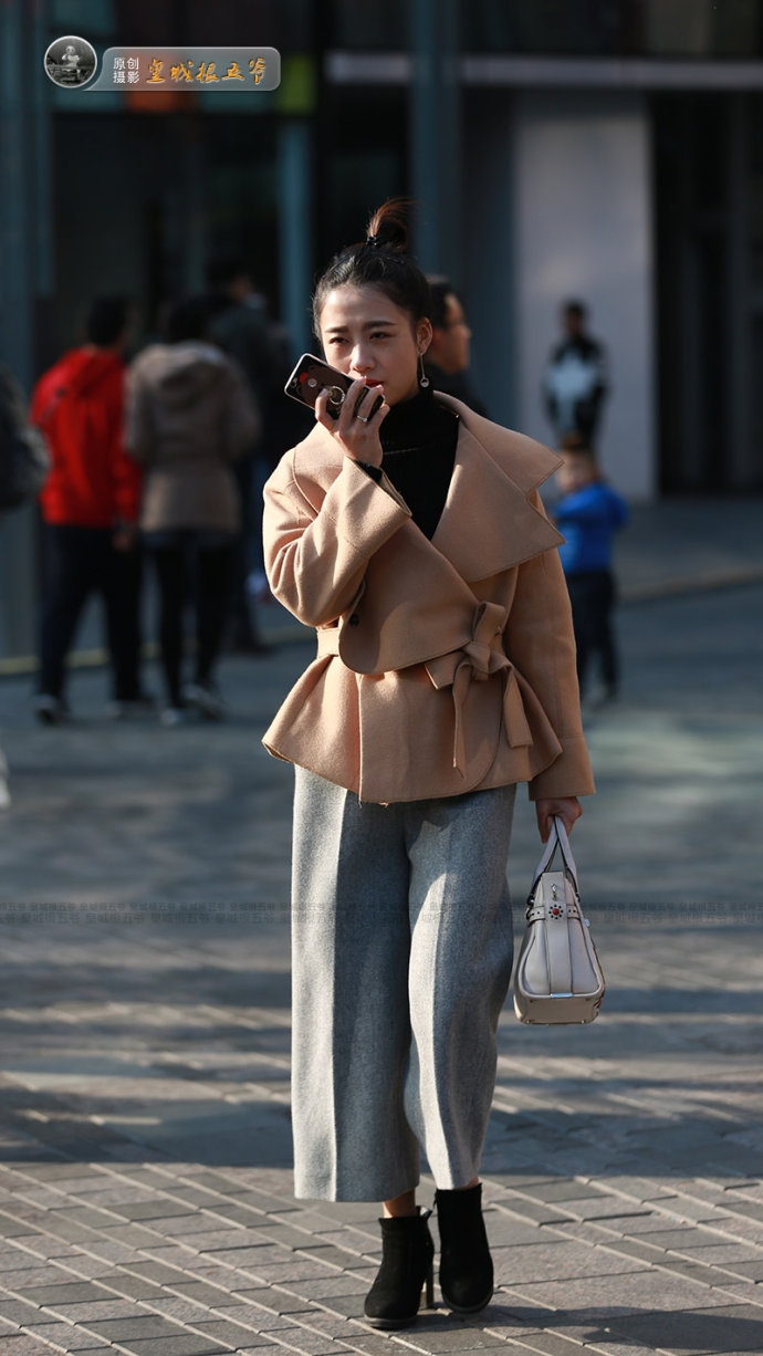 街拍:三里屯吸睛潮女