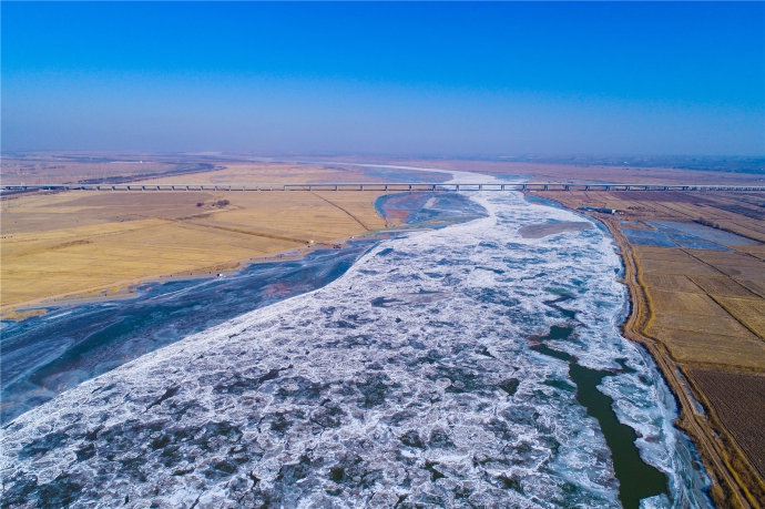 壮观!黄河竟然冰封到这里