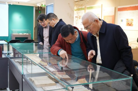 ���α��ι�չ��