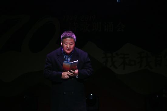 诗人蓝野朗诵《母亲》