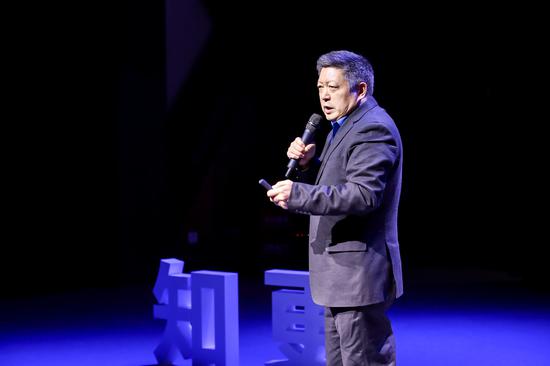 中国通信工业协会副会长张彦国演讲本次会议还邀请了