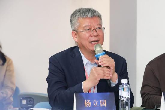 黄河出版传媒集团党委委员,副总经理杨立国先生发言