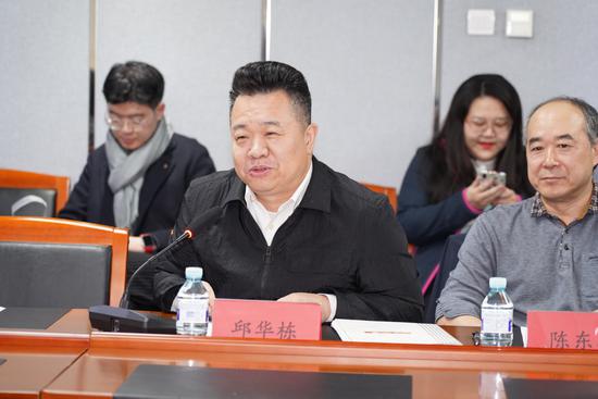 邱华栋认为,成长小说是人类永远的母题