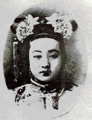 珍妃"落井"之谜:谁是将她置于死地的主谋?