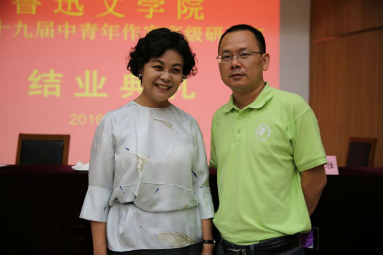 专门手抄诗稿庆祝红帆诗社三十周年名家寄语红帆诗社王蒙对红帆人说:"