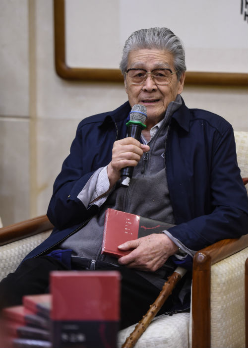 著名话剧演员蓝天野以90高龄出演《冬之旅》(罗晓光 摄)