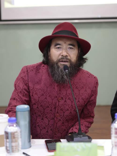 作家雪漠致青春名作一个人的西部青春版问世