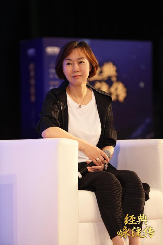 《经典咏流传》制片人,总导演田梅在研讨会上