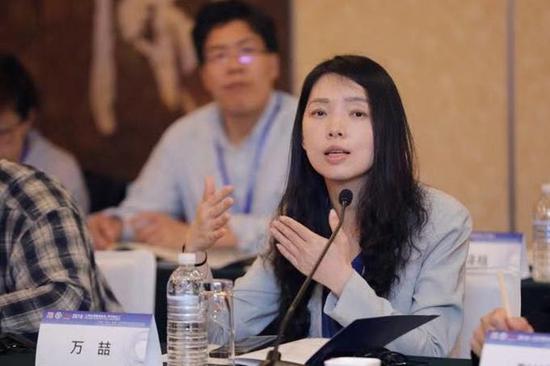 专访中国黄金首席经济学家万喆:2019买股票还是黄金?