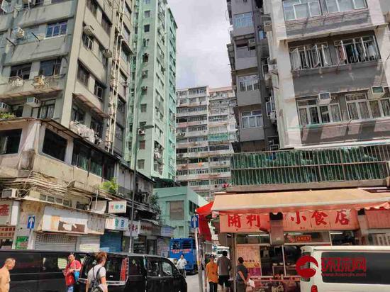 环球时报-环球网记者探访香港九龙红磡“劏房”社区。