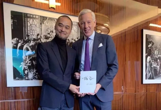 ▲我和麦肯锡合伙人合影