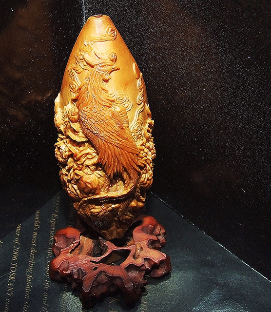 艺海核雕:黄树立作品精选 上一张 下一张 艺海核雕作品主要包括传统