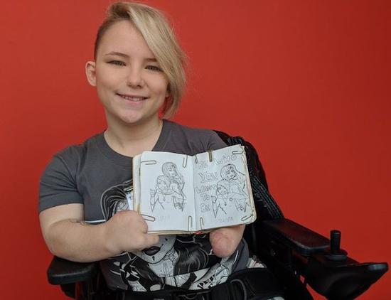 因疾病失去四肢苏格兰少女学习艺术渴望当插画家
