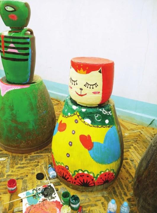 水缸穿上"花衣裳".(上师大美术学院供图)