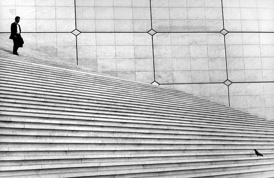 挑战极简构图:一组照片玩转黑白摄影