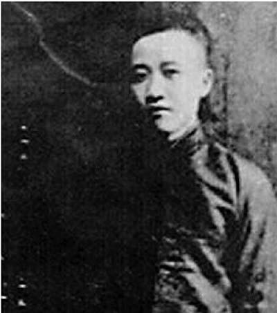  吴东迈像