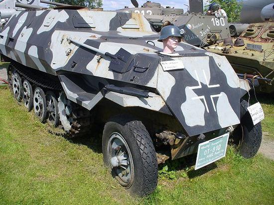 251半履带车,捷克在战后进行了翻版