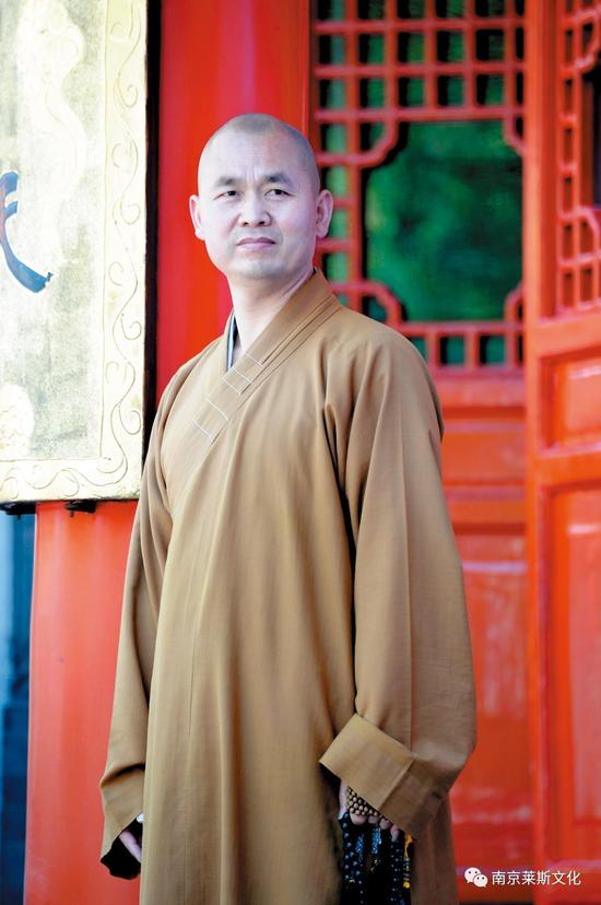 隆相法师 1988年在中国佛学院栖霞山分院学习 1991年毕业留校任教