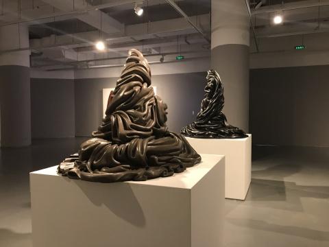 苏州金鸡湖美术馆中国青年雕塑家的敲山震虎