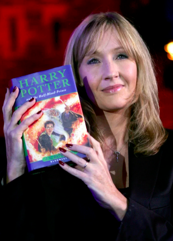 《哈利·波特》的作者j·k·罗琳.