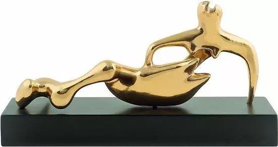 侧卧像/亨利·摩尔/1938年