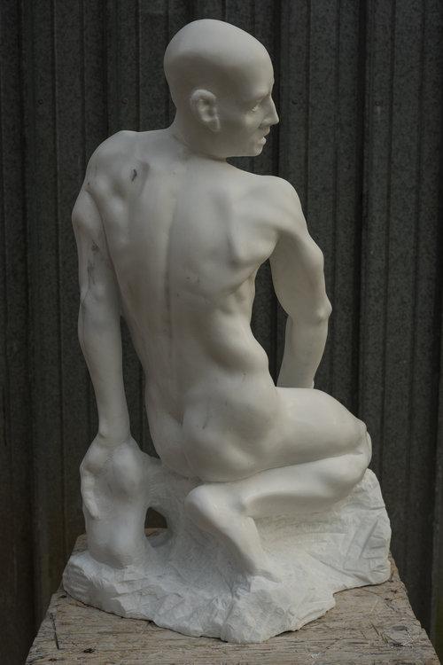 未完成的形式和姿态