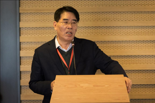 欧美同学会法比分会秘书长刘泽文致开幕辞