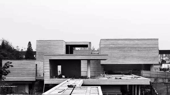 美術館建筑輪廓澆筑完畢