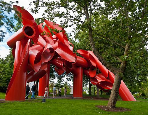 红色钢铁猛兽:钢的极致面貌|钢铁|雕塑|利伯曼_新浪收藏_新浪网