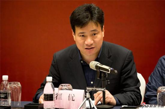 省中国画学会副会长兼秘书长翟优在会上作了2017年度学会的工作报告