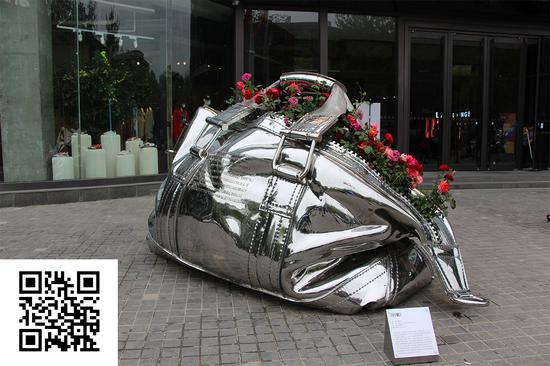 景育民《行囊》