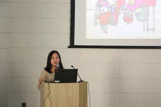 论坛现场:李明洁发言