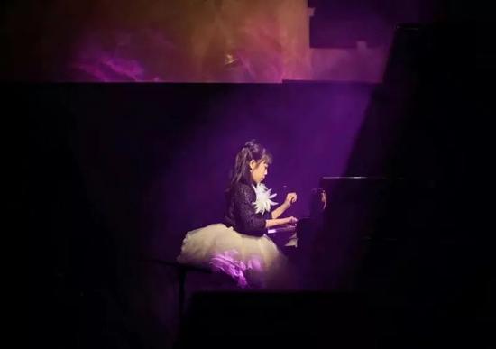 探寻北京10岁钢琴女孩张嘉诺的新时代航程