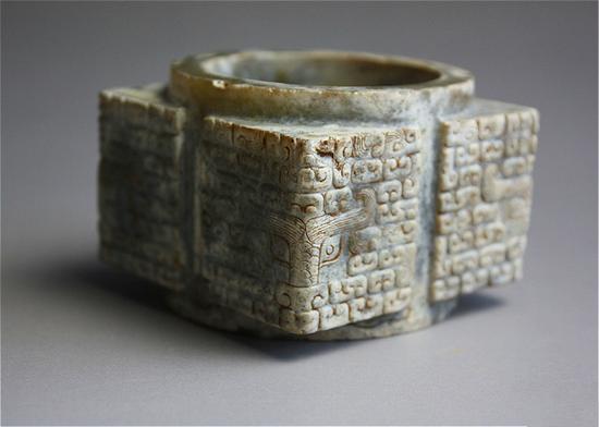 传统礼器之玉琮