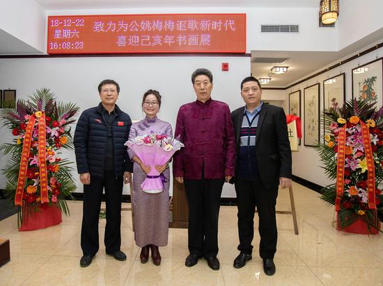 ����Զ��Ӱ