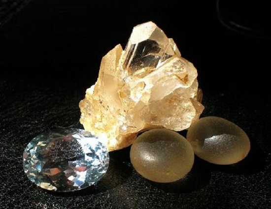 黄玉(托帕斯石),月光宝石