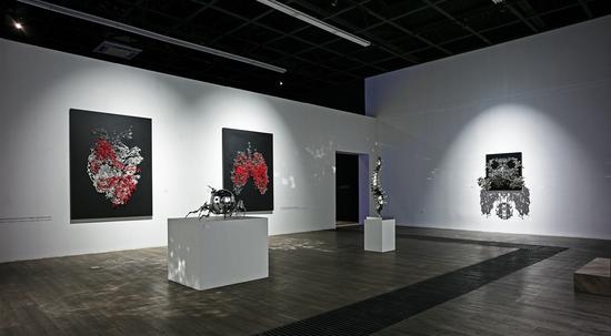 低语者夏航个展于芳草地画廊举办