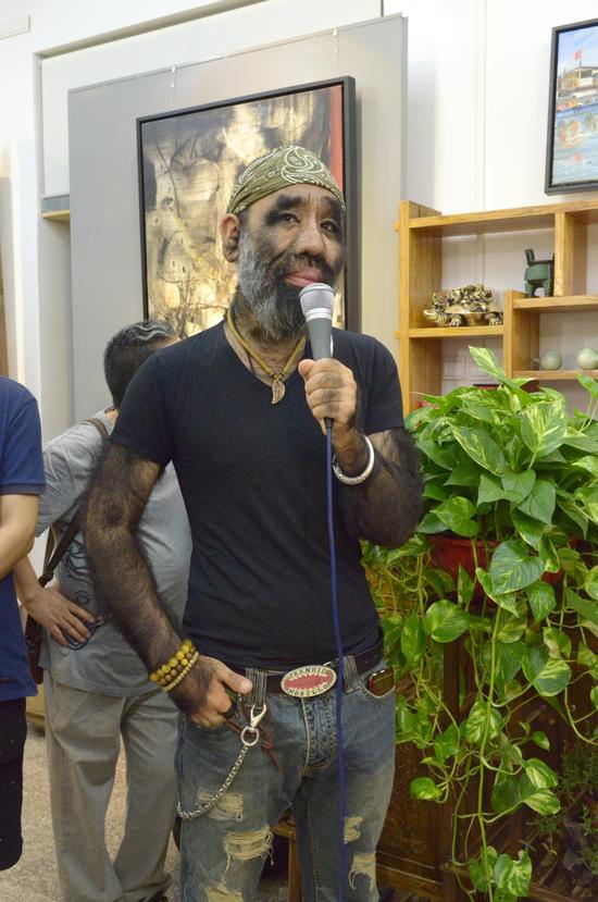 艺术家于震寰发言