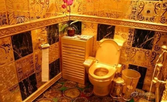 香港的黄金厕所