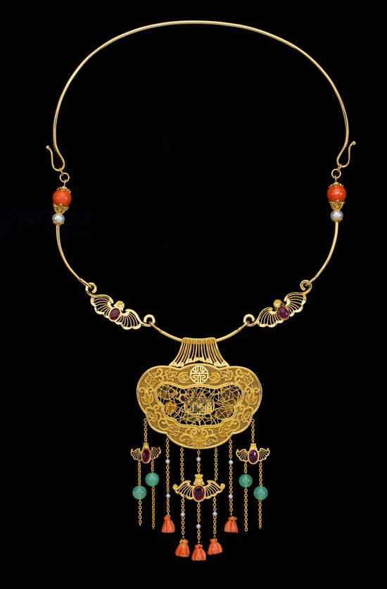 传统首饰展区——明媚荷包锁背面高清图