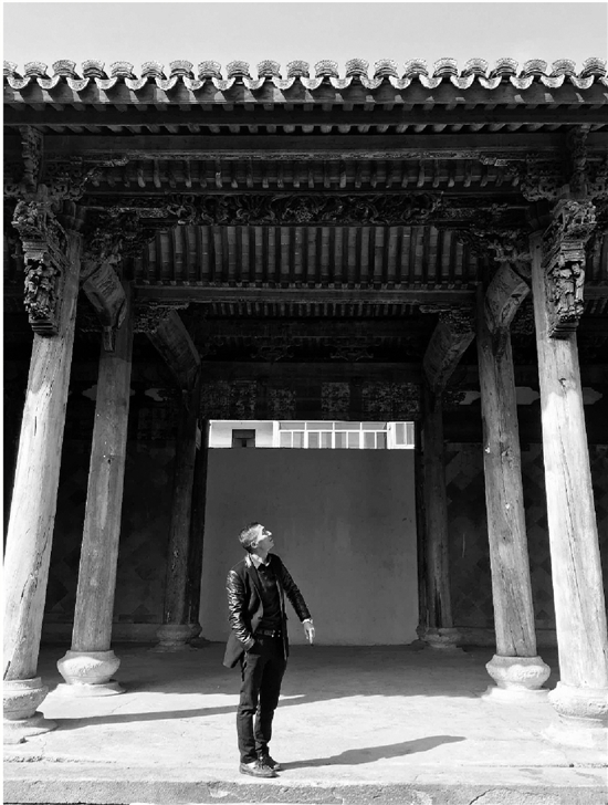 修缮好的务本堂正厅焕然一新。