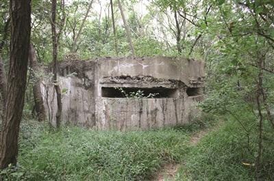 西山保卫战遗址现存的工事之一。丁进供图