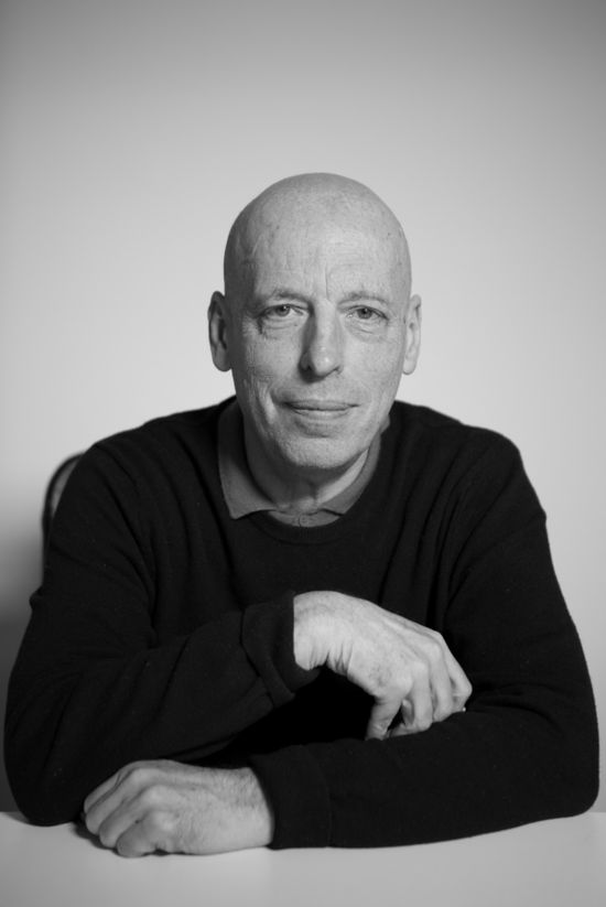 Jonathan Miles （乔纳森·迈尔斯），美国