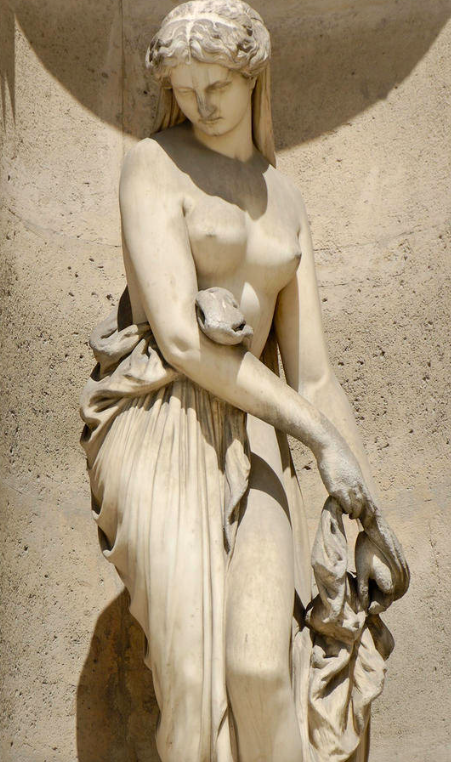 他们的妹妹是海伦,宙斯与列达的女儿,一个引发了特洛伊战争的希腊美女